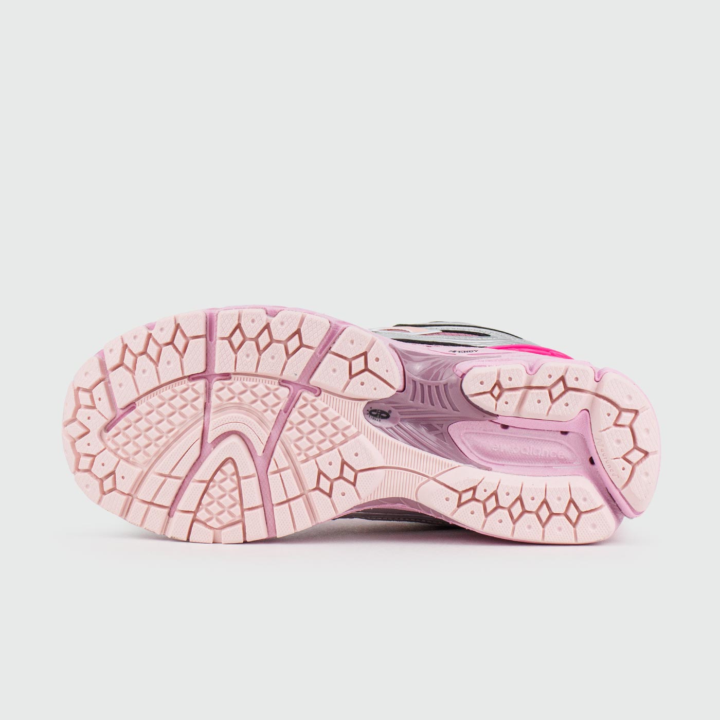 New Balance 1906R Pink Silver